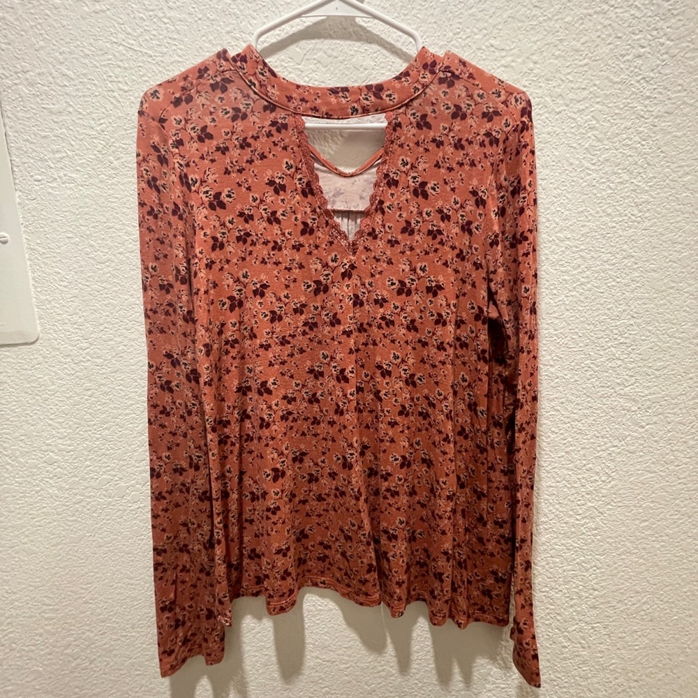 Long sleeve floral top